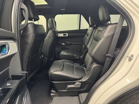 Used 2021 Ford Explorer ST w/ ST Street Pack image 31