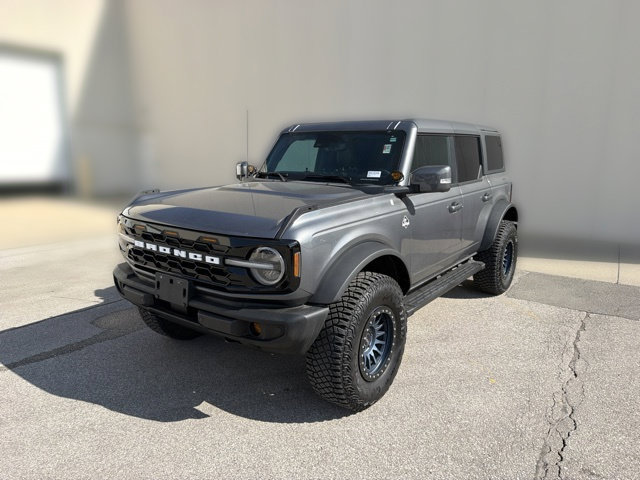 Used 2024 Ford Bronco Outer Banks AWD/4WD image 13