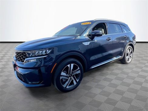 Used 2023 Kia Sorento EX image 3
