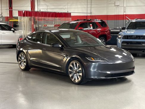Used 2025 Tesla Model 3 Long Range RWD image 2
