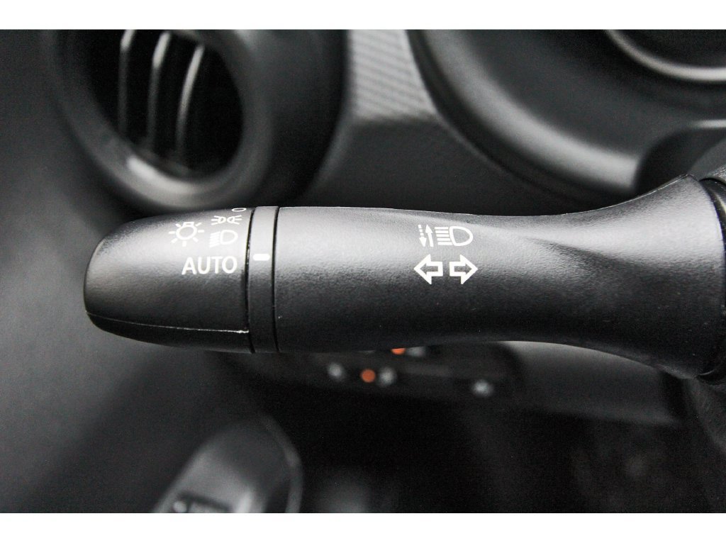 Certified 2025 Nissan Kicks Play S FWD image 16