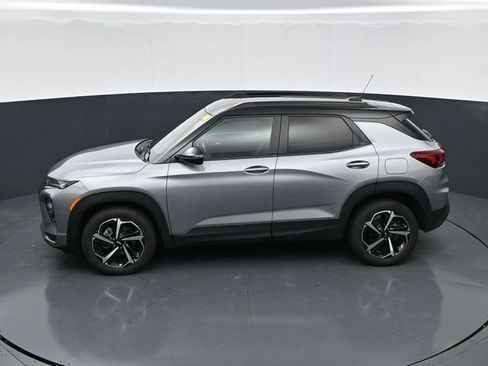 Used 2023 Chevrolet TrailBlazer RS FWD image 32