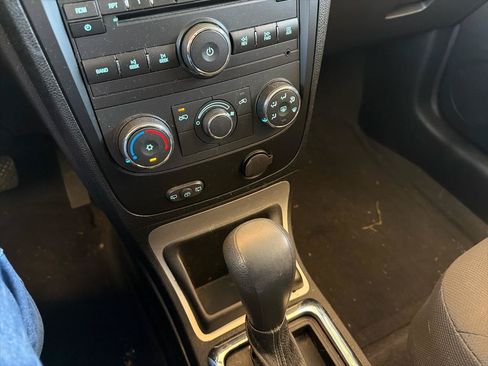 Used 2010 Chevrolet HHR LS FWD image 21