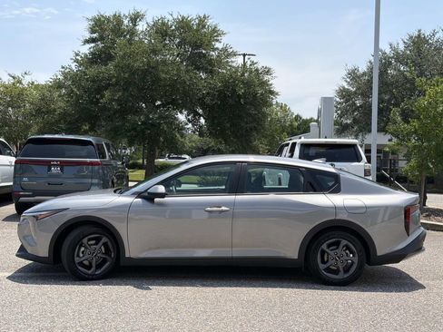 Used 2025 Kia K4 FWD image 7