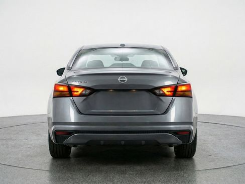 Used 2025 Nissan Altima 2.5 SV image 7