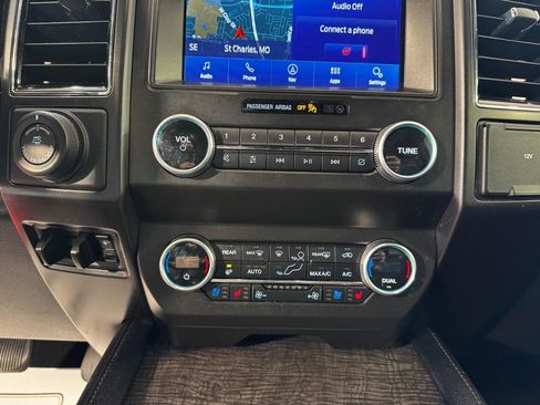 Used 2021 Ford Expedition Max Limited image 26