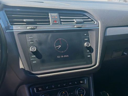 Used 2020 Volkswagen Tiguan SE R-Line image 10