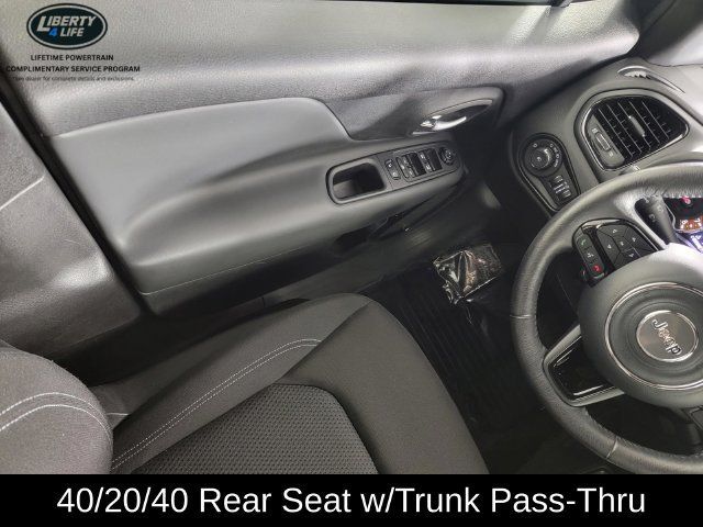 Used 2022 Jeep Renegade Altitude w/ Convenience Group AWD/4WD image 31