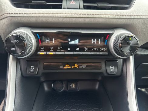 Certified 2024 Toyota RAV4 XLE AWD/4WD image 38