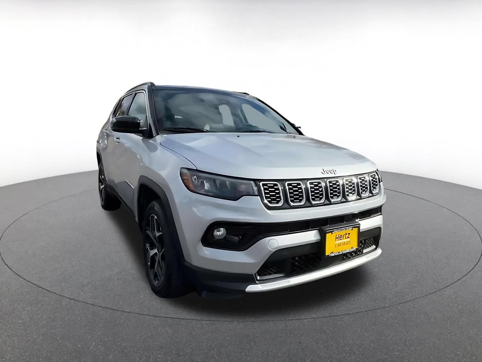 Used 2025 Jeep Compass Limited AWD/4WD image 3