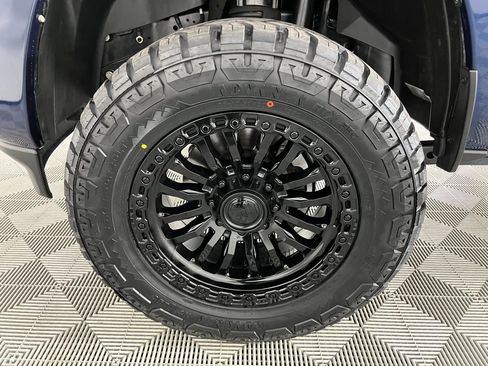 Used 2024 RAM 2500 Big Horn w/ Bed Utility Group image 11