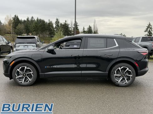 New 2026 Chevrolet Equinox EV LT image 2