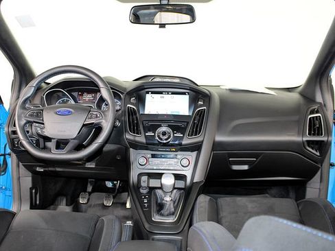Used 2017 Ford Focus RS AWD/4WD image 13