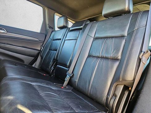 Used 2016 Jeep Grand Cherokee Limited image 18