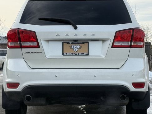 Used 2019 Dodge Journey SE image 4