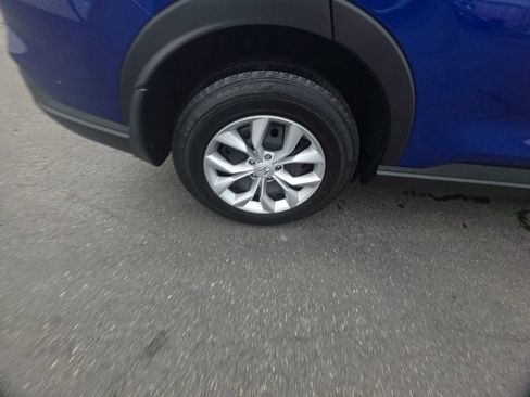 Used 2025 Honda CR-V LX image 10