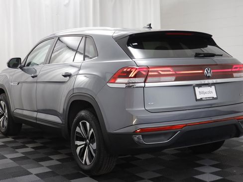 Used 2024 Volkswagen Atlas Cross Sport SE image 13