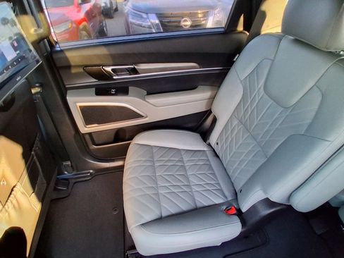 Used 2023 Kia Telluride EX X-Line image 15