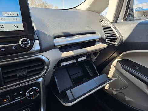 Used 2018 Ford EcoSport SE w/ SE Convenience Package image 18