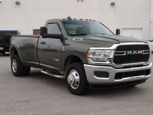 Used 2021 RAM 3500 Tradesman w/ Chrome Appearance Group image 3