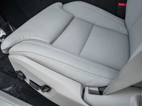 New 2026 Volvo XC60 B5 Ultra w/ Protection Package Premier image 33