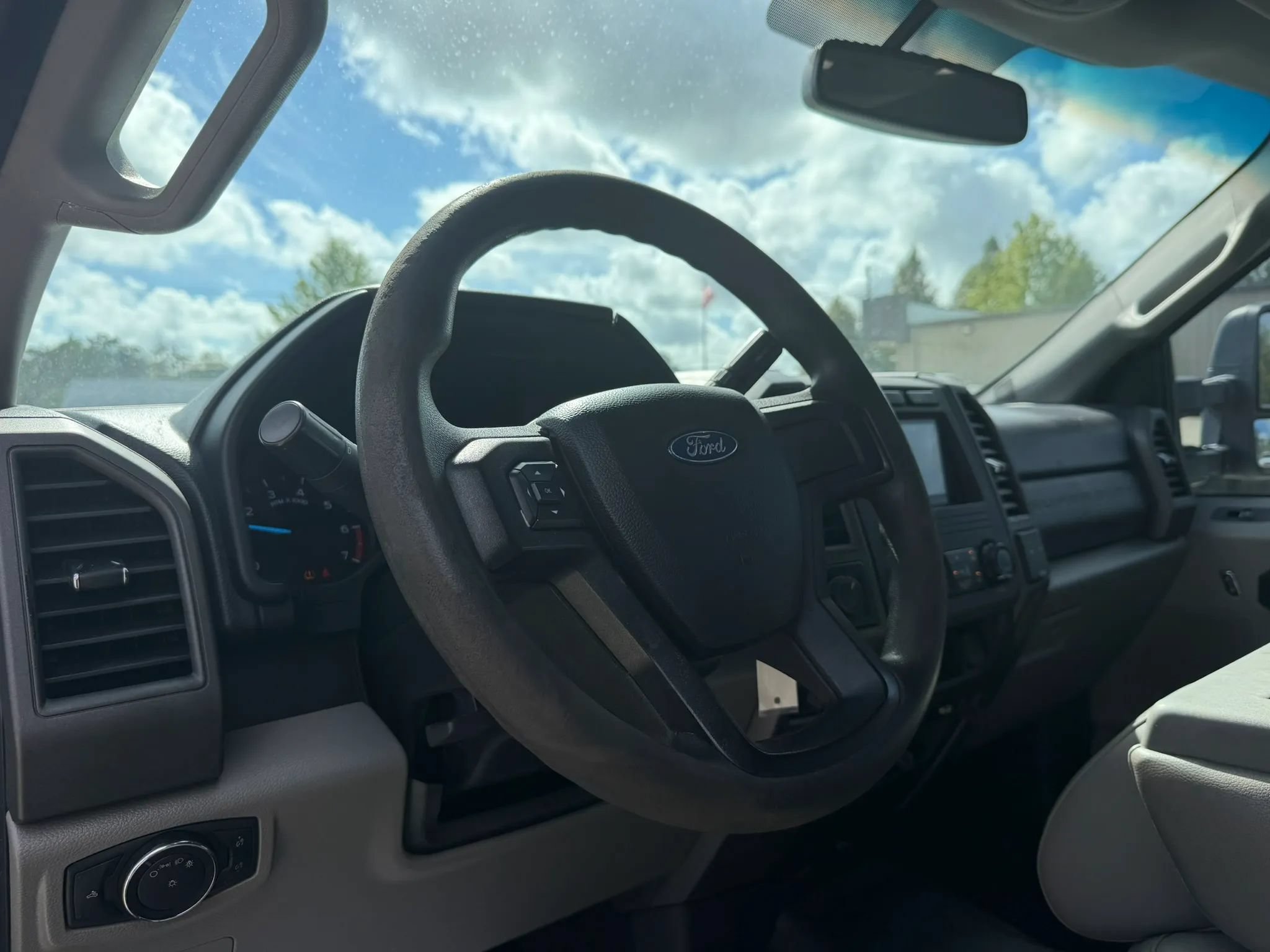 Used 2019 Ford F250 XL w/ Power Equipment Group AWD/4WD image 11