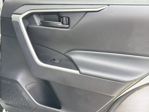 Used 2023 Toyota RAV4 LE FWD image 17