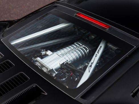 Used 2005 Ford GT RWD image 25