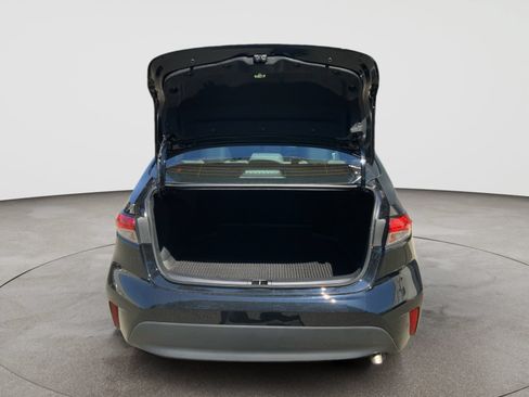 Used 2025 Toyota Corolla LE FWD image 13