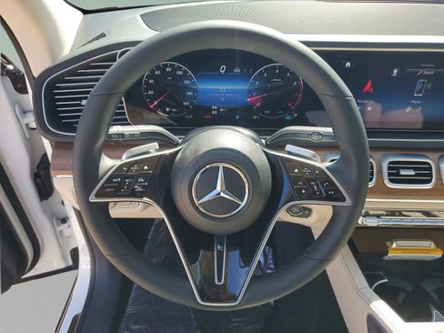 New 2026 Mercedes-Benz GLS 450 4MATIC image 19