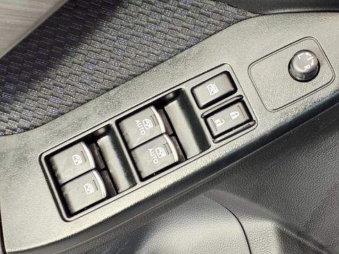 Used 2017 Subaru Forester 2.5i w/ Alloy Wheel Package image 15