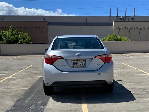 Used 2017 Toyota Corolla LE image 6