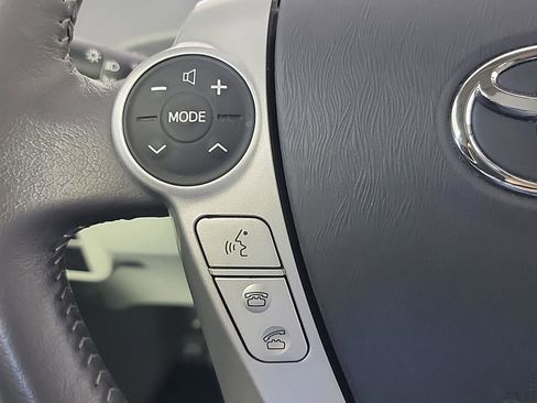 Used 2011 Toyota Prius Four w/ Solar Roof Pkg FWD image 23