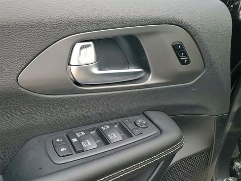 New 2026 Chrysler Pacifica Select image 23