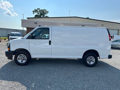 Used 2020 GMC Savana 2500 w/ Driver Convenience Package RWD image 12