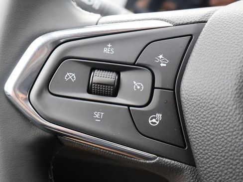 New 2026 Chevrolet Trax LT w/ Midnight Edition FWD image 16
