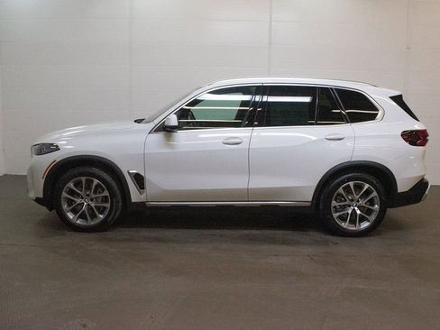 New 2026 BMW X5 xDrive40i w/ Climate Comfort Package image 7