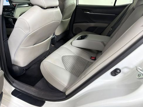Used 2022 Toyota Camry SE w/ Audio Upgrade Package image 21