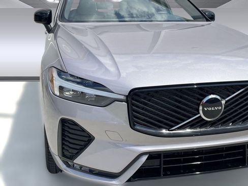 Certified 2026 Volvo XC60 B5 Core image 6