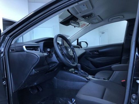 Certified 2025 Toyota Corolla LE image 10