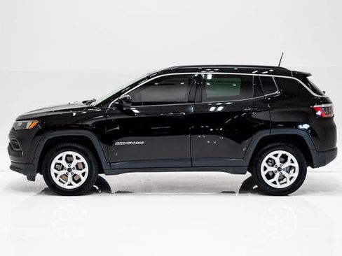 Certified 2025 Jeep Compass Latitude AWD/4WD image 29
