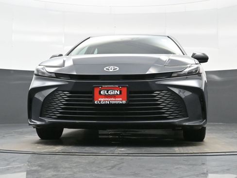 Used 2025 Toyota Camry LE image 25