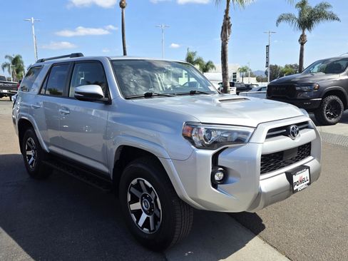 Used 2024 Toyota 4Runner TRD Off-Road Premium image 6