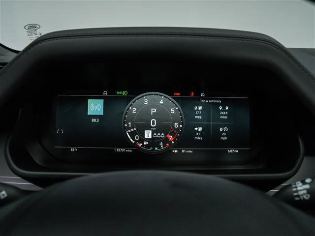 Used 2025 Land Rover Defender 110 X AWD/4WD image 22