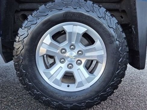 Used 2018 Chevrolet Silverado 1500 LT w/ All Star Edition image 11