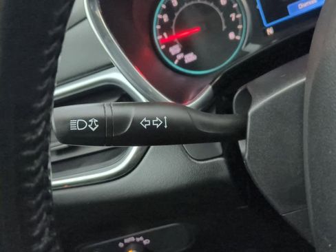 Used 2019 Chevrolet Equinox LT image 25