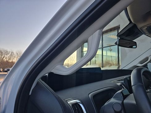 Used 2025 Ford Expedition Max Platinum image 39