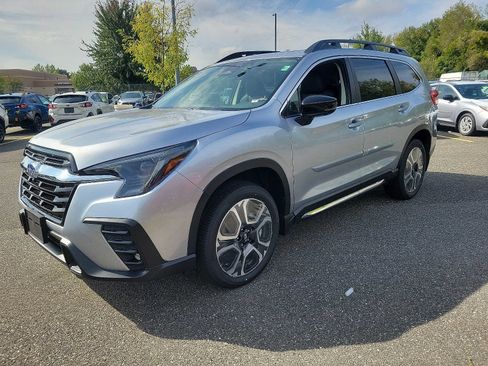 New 2025 Subaru Ascent Limited image 2
