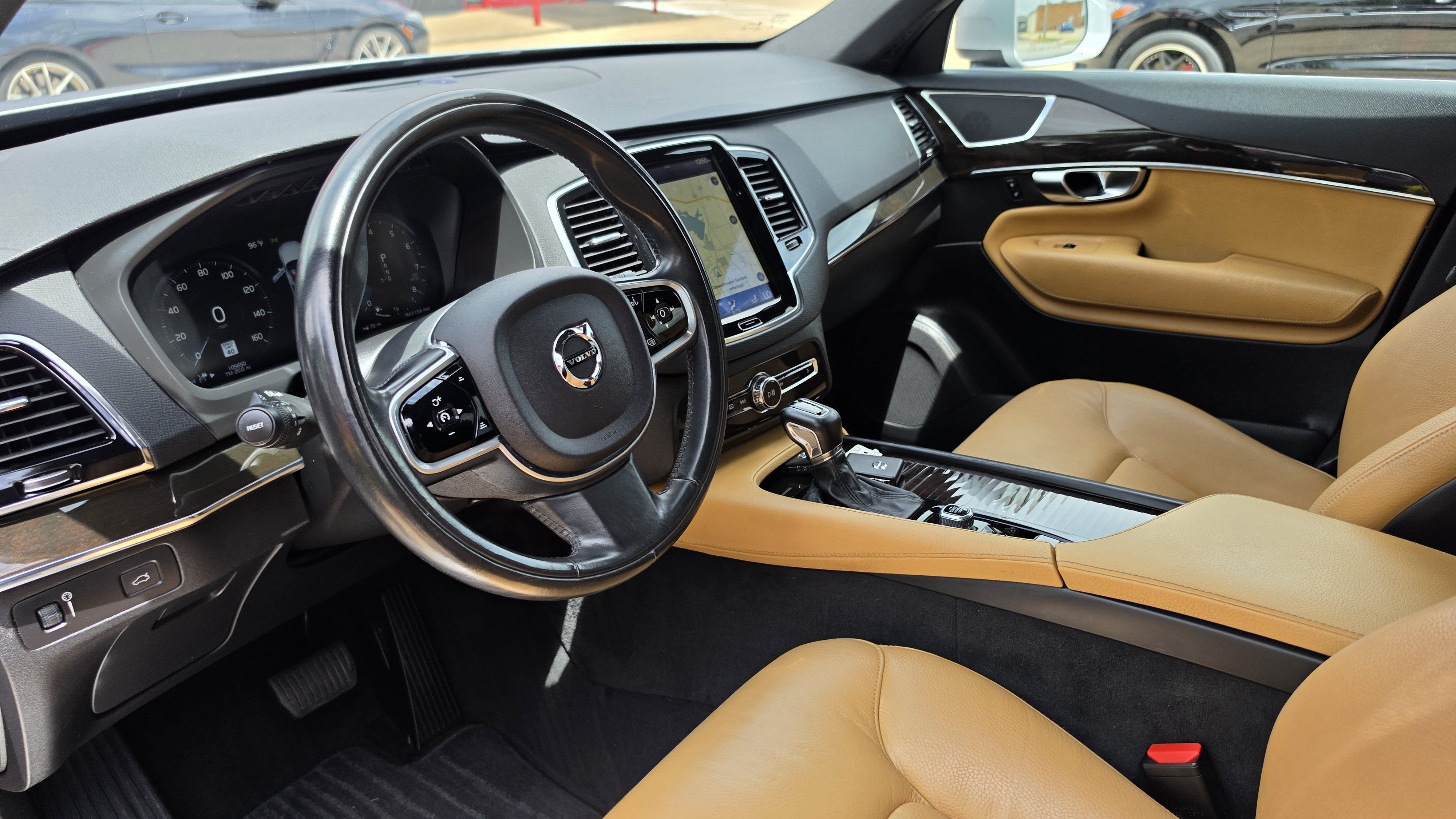 Used 2018 Volvo XC90 T6 Momentum w/ Convenience Package AWD/4WD image 25