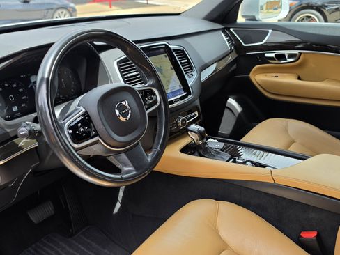 Used 2018 Volvo XC90 T6 Momentum w/ Convenience Package AWD/4WD image 25